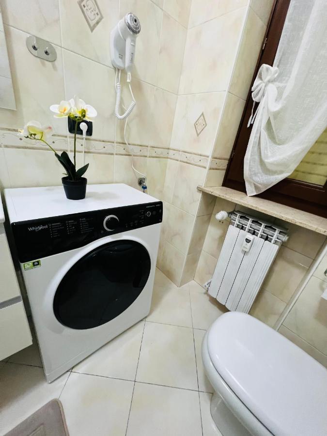 Casa Vacanza Elena 2 เวโรนา ภายนอก รูปภาพ